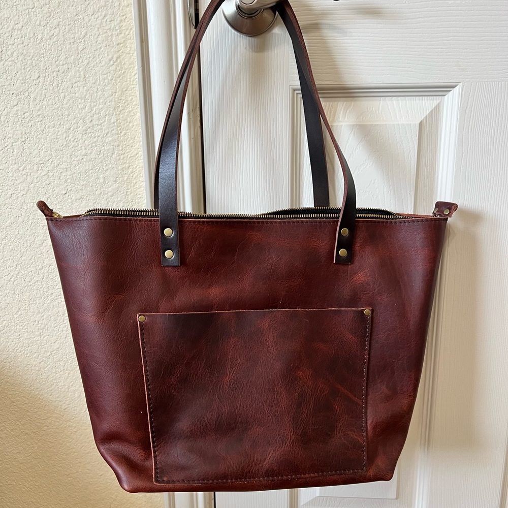 New Portland Leather Large Lava Zippered Tote